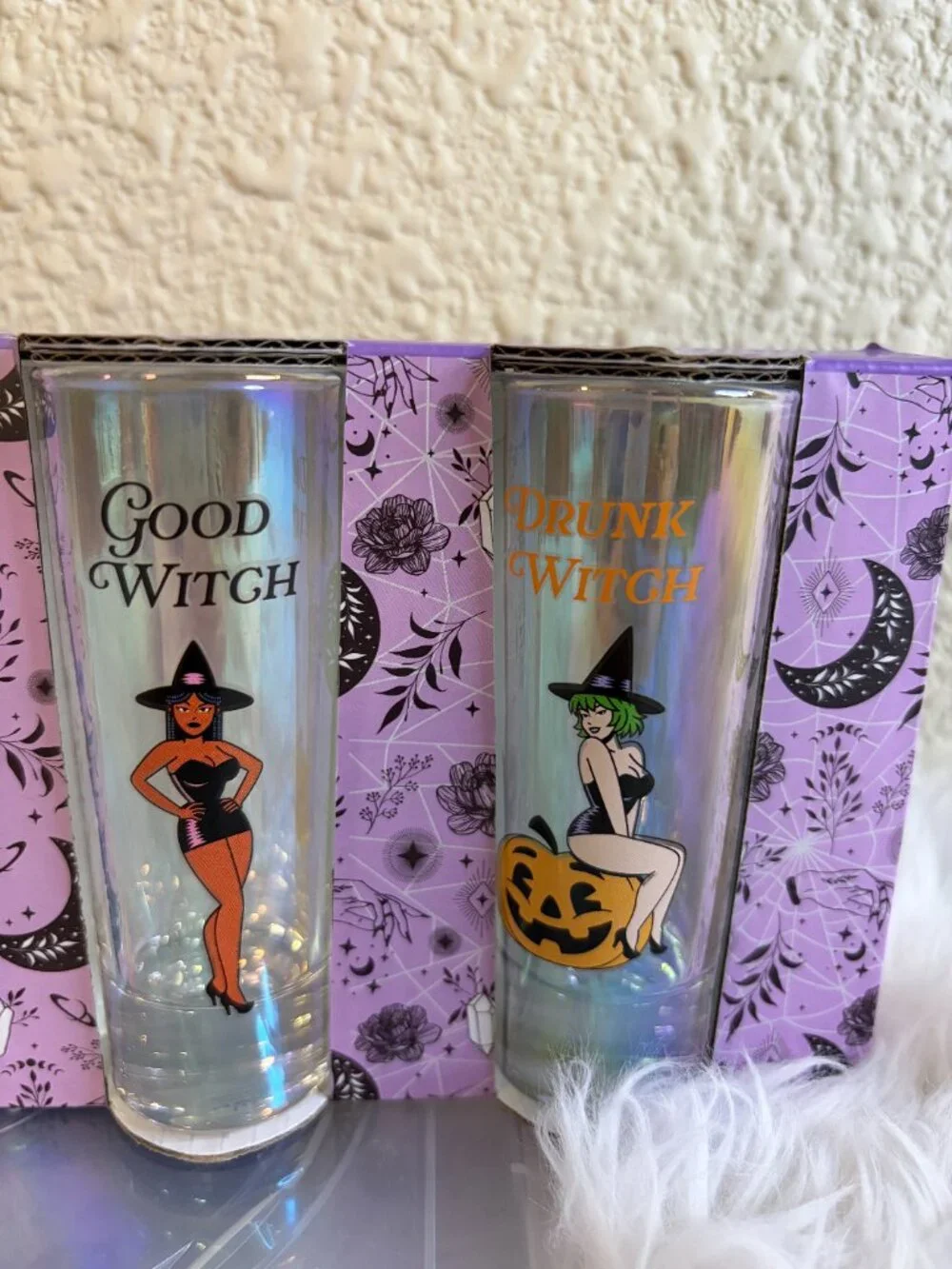 Halloween Pinup Witch Shot Glasses 4 Pc Iridescent Novelty Barware Set NWT